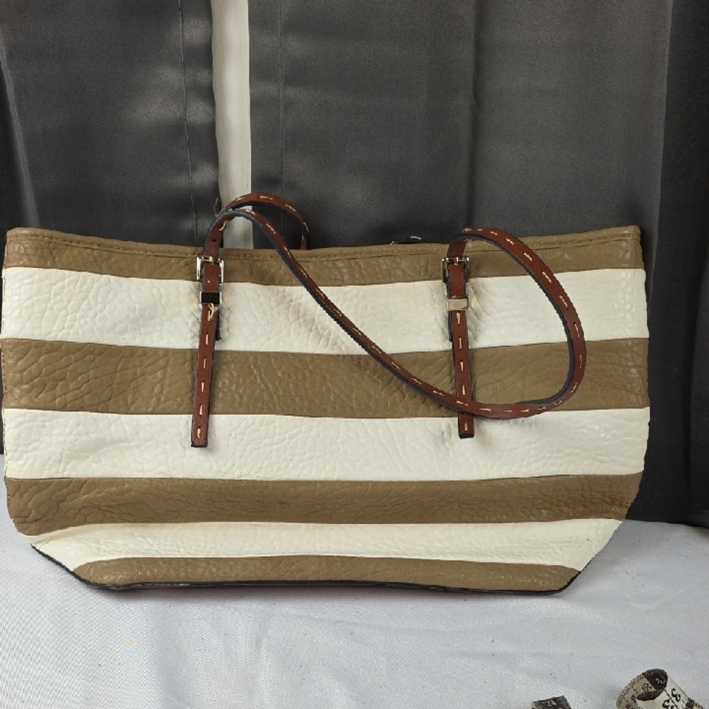 Striped Tan and White Women's Shoulder Bag Zips Adjustable Buckle Straps EUC